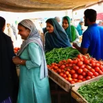 도시농업 재사용 가능한 포장재 - **Prompt:** "A vibrant, bustling outdoor farmers' market in a Pakistani city. Shoppers of diverse ag...